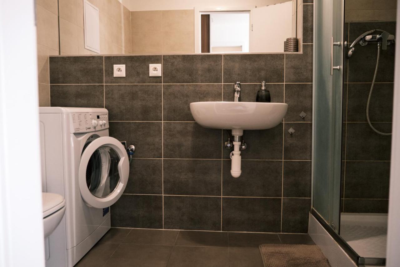 New Apartment Opposite To Presidential Palace Bratislava Eksteriør bilde